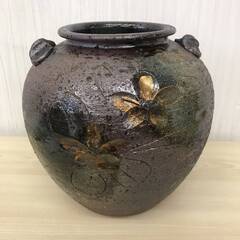 【あげます】【K3545】 中古 壺 花瓶 花柄 作者不明 陶器...