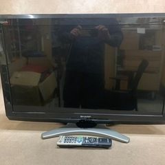 テレビ　32型　SHARP LC-32E7 AQUOS 2010...