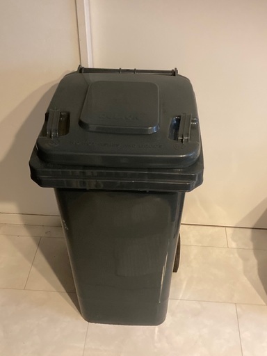 【ほぼ未使用品】ダルトン プラスチック トラッシュカン 120L PT120　グレー