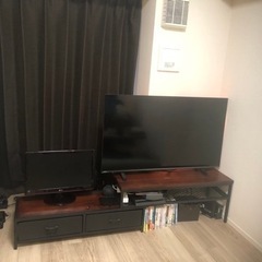 【取引中】民泊、上京など、黒と茶色を基調にした家具セット、ベッド、ソファー、机、棚、食器棚など