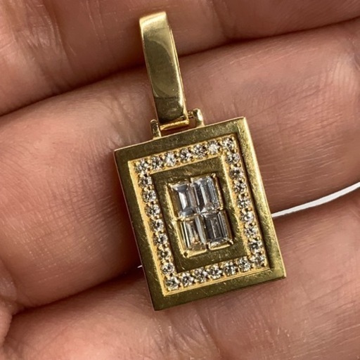売り切れました。K18 18金 ダイヤモンド ペンダント バゲットダイヤ 