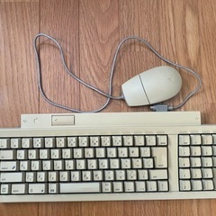 Macintosh用APPLE ADBキーボード、マウス