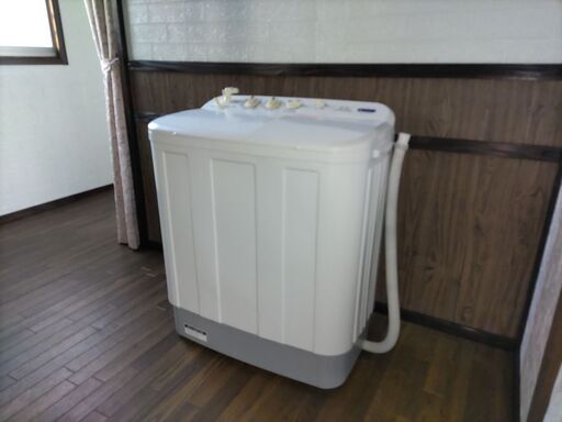 二層式洗濯機　使用回数わずか５～6回の超美品