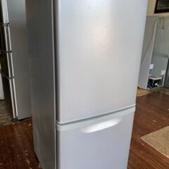 市内配送無料　パナソニック Panasonic NR-B149W-S [冷蔵庫 （138L・右開き） 2ドア シルバー]