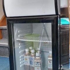 中国製小型冷蔵庫です