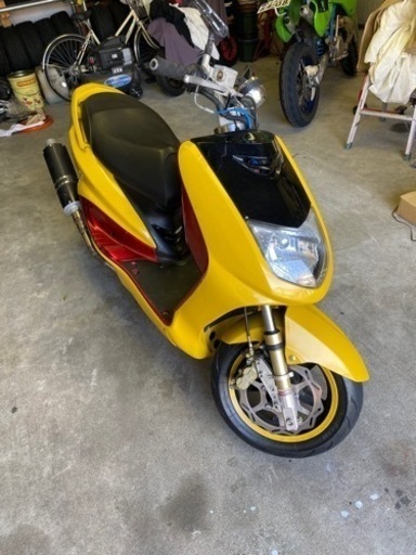 ヤマハ　シグナス　125  カスタム車輌