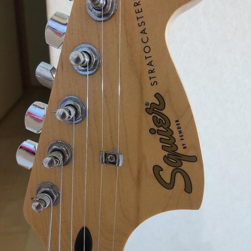 美品Squier by Fender／木目調エレキギター・ストラドキャスター・付属品多数 ☀ 名古屋市中川区引渡し