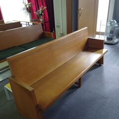 木製ベンチ（教会の礼拝堂で使用していたもの）