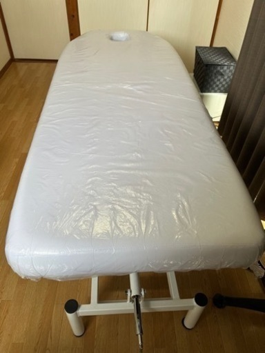 ★m★ホワイト エステマッサージベッド 高さ調整可能 手動昇降 マッサージベッド (有孔) 長さ185×幅75×高さ52～92cm