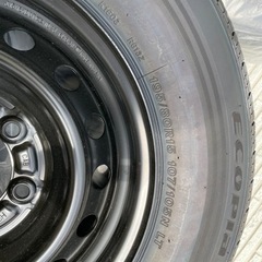 ハイエース夏タイヤ195/80R15 4本セットホイールキャップ付　
