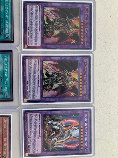 9枚のランダムなレアな遊☆戯☆王カード。北米版。