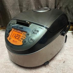 2018年製 炊飯器 タイガー JKO-G550 3合炊き