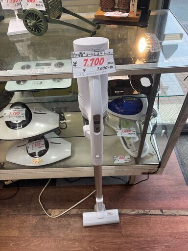 リサイクルショップどりーむ天保山店　No12174　コードレスクリーナー　Panasonic　パナソニック　2019年製　充電式掃除機　壁ピタゴム付きでさっと立てかけられる