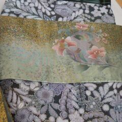 ★正絹★新品・未使用品★裄６８㎝★グレー基調に辻が花★