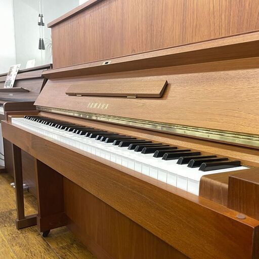 【決算セール！更にお値引き。】リフレッシュ済み中古ピアノ　優しい色合いチーク艶消し　W103