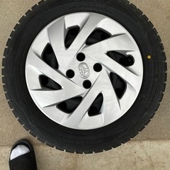 【値下げ中】ダンロップ　スタッドレスタイヤ　185/60R 84Q　　