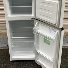 【RKGRE-305】特価！ハイセンス/Hisense/120L 2ドア冷凍冷蔵庫/HR-B1202/中古品/2020年製/当社より近隣無料配達！