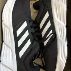 adidasスニーカー