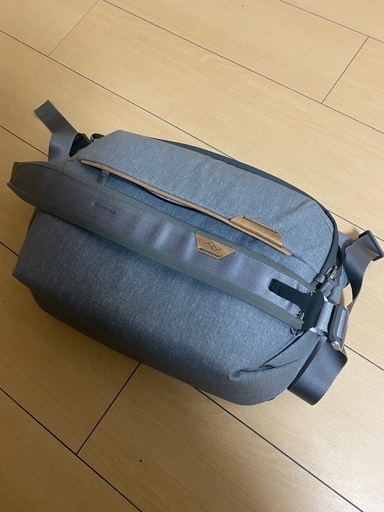 Peak Design ピークデザイン BEDS-10-AS-2 [エブリデイ スリング 10L アッシュ]　美品