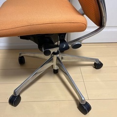 okamura バロンチェア(オレンジ)