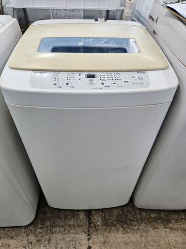 リサイクルショップどりーむ荒田店 No10588　処分特価　ハイアール　洗濯機　2018年製　4.2㎏　※外置きで使用されていたので全体的に日焼け有(´;ω;｀)