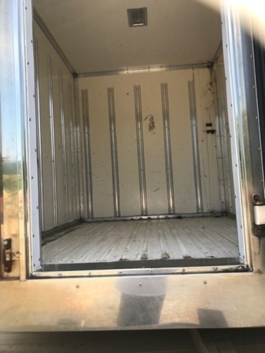 コンテナ倉庫 肥料入れ ペットのお部屋 内部2室