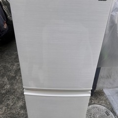 再募集 シャープ SHARP 冷蔵庫 137L(幅48cm) つ...