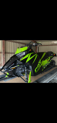 取引成立！スノーモービル　アークティックキャット2018