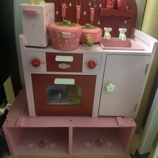 おままごとセット。マザーガーデンのキッチンと継ぎ足し台、その他色々