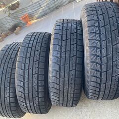 スタッドレスタイヤ、ホイール４本