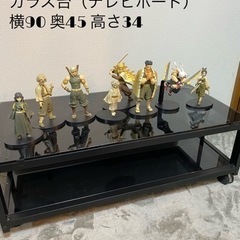 【受け渡し完了】鬼滅の刃フィギュアとガラスボード