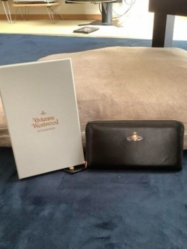 Viviennewestwood長財布