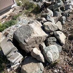 日本庭園に使っていた石