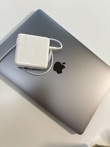 Macbook pro 2017 13inch メモリ16GB SSD256GB 3/20まで