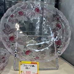 【お買得品・1枚の価格】フルーツ皿　薔薇　ガラス（B3-46）