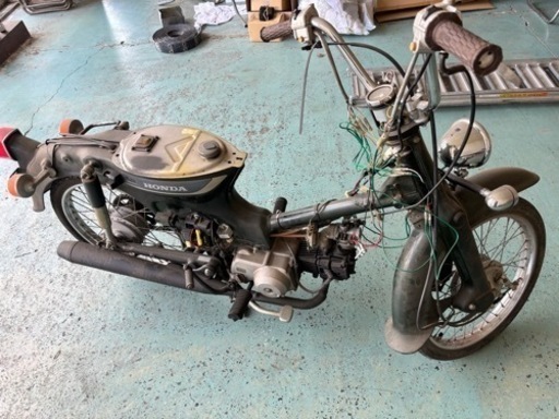 スーパーカブ50 3月中の引き取りに限り4万5千円に値下げします　部品取りジャンク品扱い スーパーカブ50 3月中の引き取りに限り4万5千円に値下げします 部品