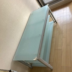 家具 ガラステレビ台？