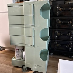 移動可能収納ボックス ラック