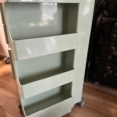 移動可能収納ボックス ラック