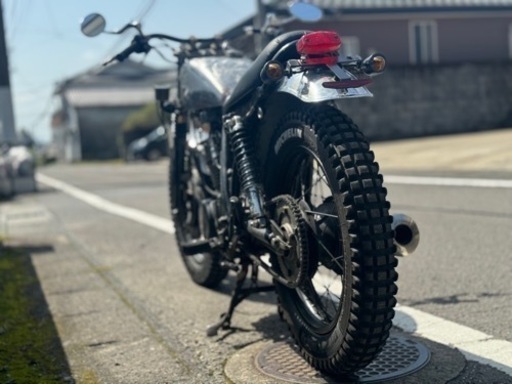 ヤマハ SR400 ボバー 1JR 2型 OVERマフラー デイトナリアサスに変更