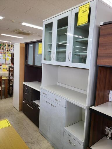 J4483  【値下しました！】　ロゴスユーアイ　食器棚　キッチンボード 3枚扉　クルーズK105HOP　ホワイト　クリーニング済　【リユースのサカイ柏店】