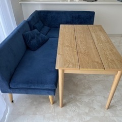 ダイニングテーブル　ソファ