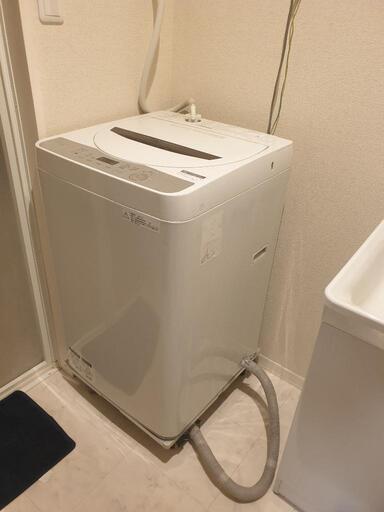 白い洗濯機