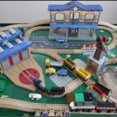 子供用品　おもちゃ　木製の列車レール2セット　ドクターイエローお...