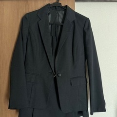 女性用スーツ(ジャケット＋スカート)