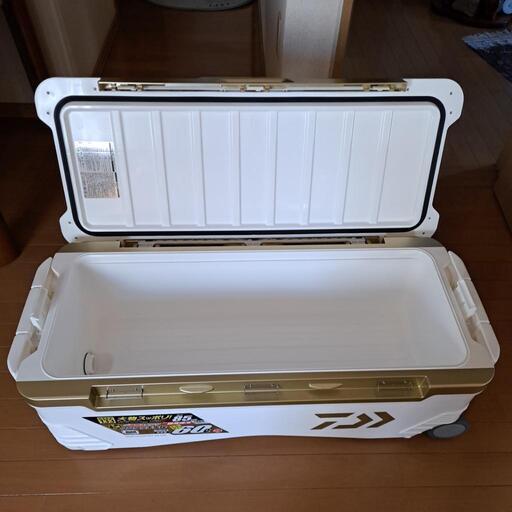 ダイワクーラーボックス5面真空トランクマスター ダイワ(DAIWA