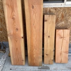 厚みのある木の板　木板　　