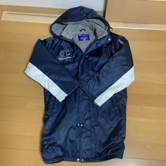 Champion の子供用ベンチコート　　