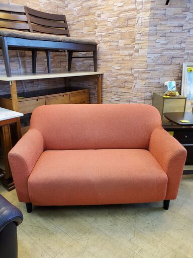 2人掛け ソファー ファブリック 布製 オレンジ □幅129㎝x奥行68㎝x高