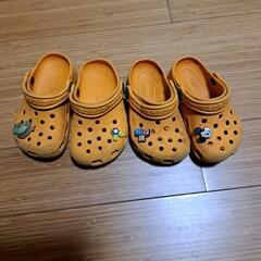 crocsサンダル二足オレンジ